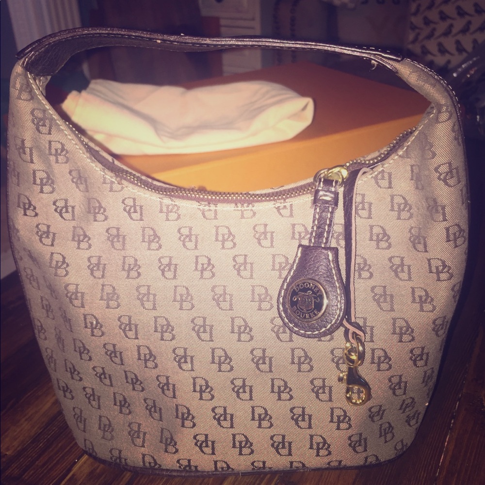 Dooney and Bourke tote